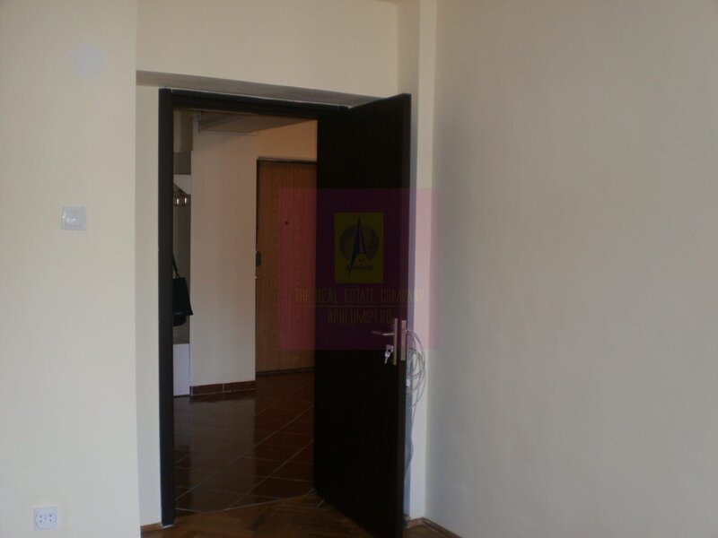 Apartament 3 camere pe bd Decebal