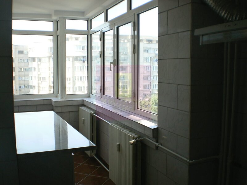 Apartament 3 camere pe bd Decebal
