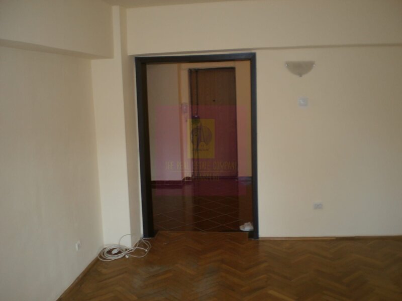 Apartament 3 camere pe bd Decebal